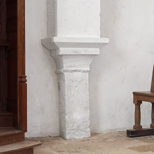 Bas-côté droit, pilier de l'arc antérieur de la dernière travée. © Pierre-Marie Barbe-Richaud / Région Bourgogne-Franche-Comté, Inventaire du patrimoine - 2011