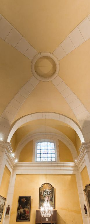 Vue de la voûte de la croisée et du bras gauche du transept. © Pierre-Marie Barbe-Richaud / Région Bourgogne-Franche-Comté, Inventaire du patrimoine - 2011