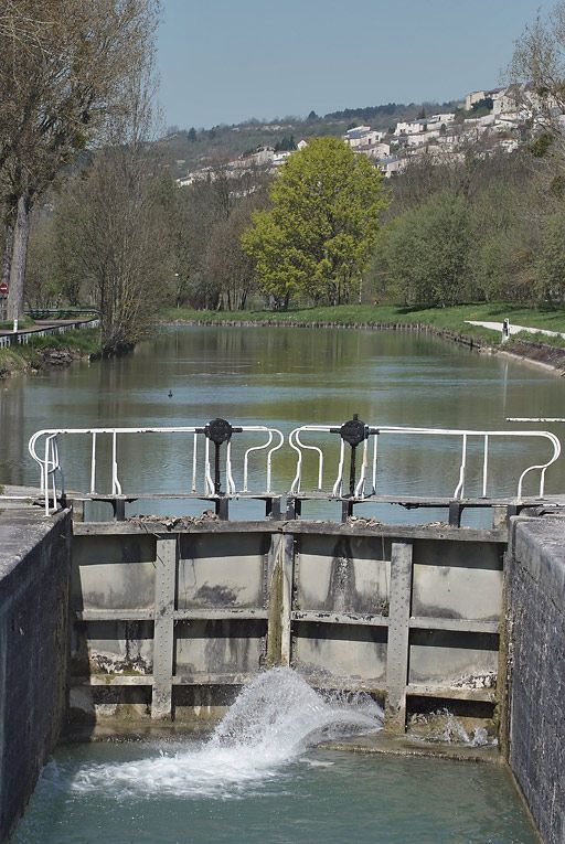 Sas et grand paysage en amont : la ville de Talant. © Thierry Kuntz / Région Bourgogne-Franche-Comté, Inventaire du patrimoine - 2011