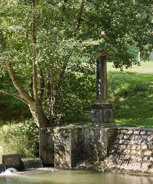 Vue du limnimètre. © Pierre-Marie Barbe-Richaud / Région Bourgogne-Franche-Comté, Inventaire du patrimoine - 2011