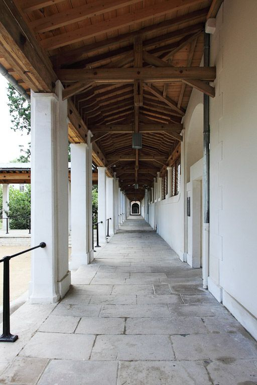 Galerie pricipale de l'ancien quartier des hommes, vue intérieure. © Alain Morelière / Région Bourgogne-Franche-Comté, Inventaire du patrimoine - 2011