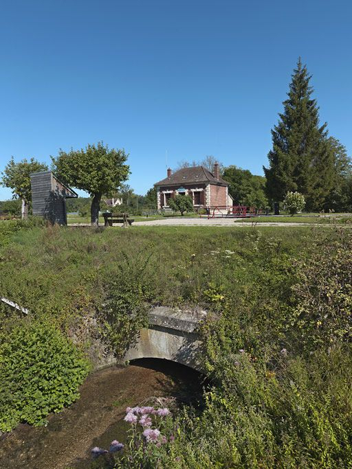 Sortie de l'aqueduc. © Thierry Kuntz / Région Bourgogne-Franche-Comté, Inventaire du patrimoine - 2011