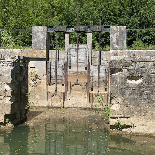 Détail des vannes en bois. © Pierre-Marie Barbe-Richaud / Région Bourgogne-Franche-Comté, Inventaire du patrimoine - 2012