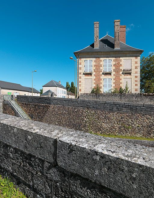 Façade latérale sud. © Thierry Kuntz / Région Bourgogne-Franche-Comté, Inventaire du patrimoine - 2013
