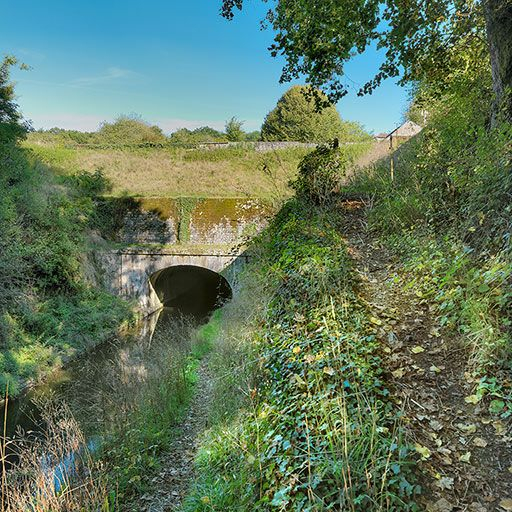 Entrée du tunnel de La Collancelle. © Thierry Kuntz / Région Bourgogne-Franche-Comté, Inventaire du patrimoine - 2013