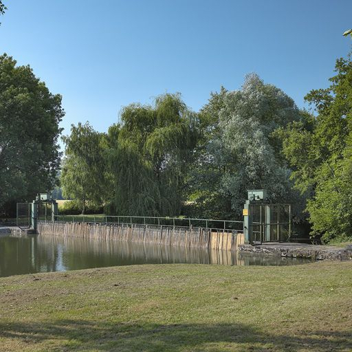Vue rapprochée du barrage. © Thierry Kuntz / Région Bourgogne-Franche-Comté, Inventaire du patrimoine - 2013