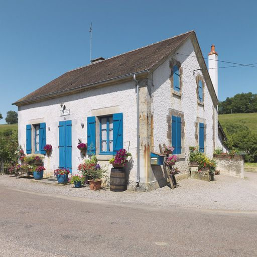 Vue de la maison éclusière de 3/4. © Thierry Kuntz / Région Bourgogne-Franche-Comté, Inventaire du patrimoine - 2013