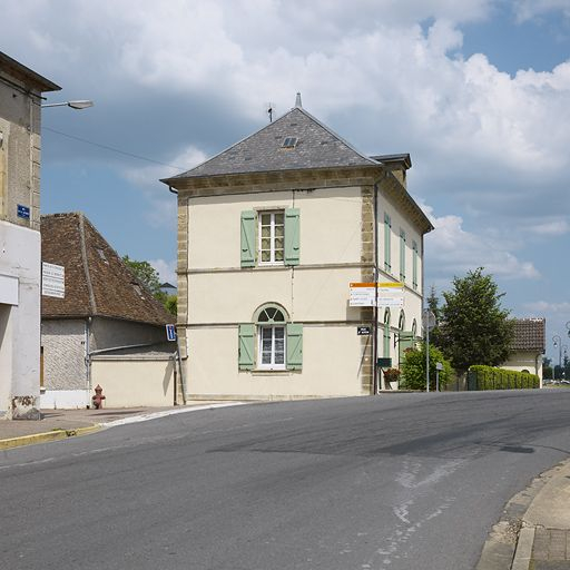 Façade latérale de la maison éclusière. © Thierry Kuntz / Région Bourgogne-Franche-Comté, Inventaire du patrimoine - 2013
