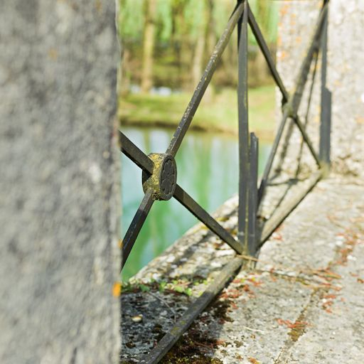 Détail du garde-corps. © Pierre-Marie Barbe-Richaud / Région Bourgogne-Franche-Comté, Inventaire du patrimoine - 2013