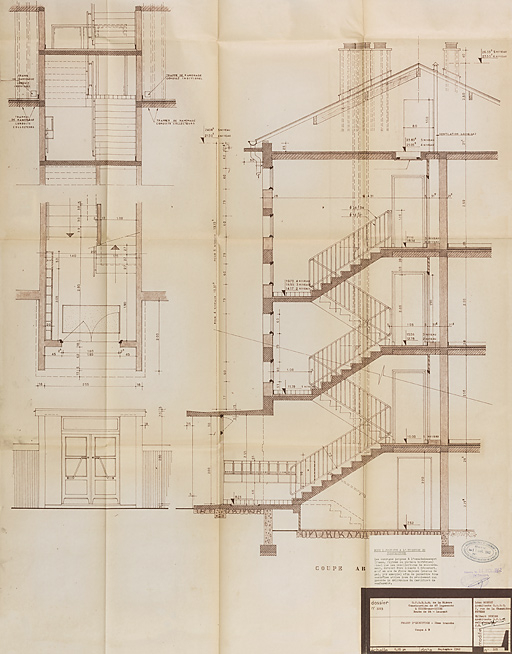 Bâtiment A à K : deuxième tranche, bâtiment E, plan, coupes et élévation de la cage d'escaliers ; L. Robert, G. Denise, septembre 1962. (Archives municipales Cosne-Cours-sur-Loire, 200 W 12 - PC 592) © Thierry  Kuntz (reproduction) / Région Bourgogne-Franche-Comté, Inventaire du patrimoine - 2014