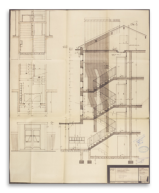 Bâtiment A à K : première tranche de 48 logements, bâtiment A, B, C et D, plan, coupes et élévation de la cage d'escaliers ; L. Robert, G. Denise, décembre 1961. (Archives municipales Cosne-Cours-sur-Loire, 200 W 11 - PC 542) © Thierry  Kuntz (reproduction) / Région Bourgogne-Franche-Comté, Inventaire du patrimoine - 2014