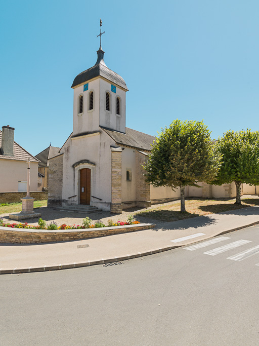 Vue d'ensemble, de trois-quarts. © Pierre-Marie Barbe-Richaud / Région Bourgogne-Franche-Comté, Inventaire du patrimoine - 2015