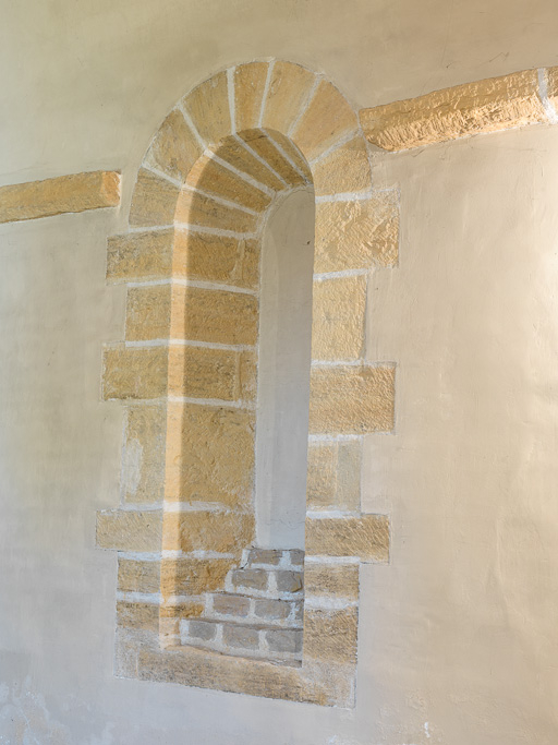 Vue d'une baie murée (mur est du bras nord). © Pierre-Marie Barbe-Richaud / Région Bourgogne-Franche-Comté, Inventaire du patrimoine - 2015