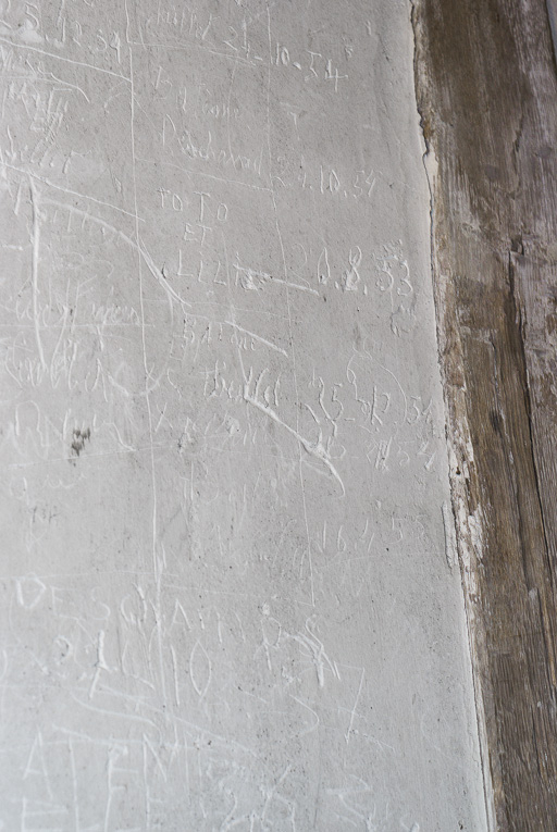 Graffiti de la cage d'escalier. © Pierre-Marie Barbe-Richaud / Région Bourgogne-Franche-Comté, Inventaire du patrimoine - 2015