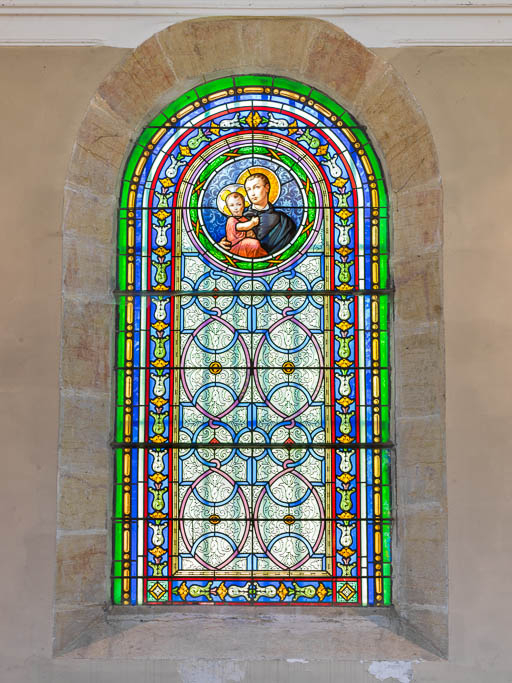 Vue d'ensemble de la verrière représentant saint Dominique. © Pierre-Marie Barbe-Richaud / Région Bourgogne-Franche-Comté, Inventaire du patrimoine - 2015