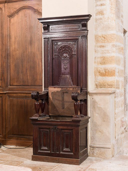 Vue avec assise relevée. © Pierre-Marie Barbe-Richaud / Région Bourgogne-Franche-Comté, Inventaire du patrimoine - 2015