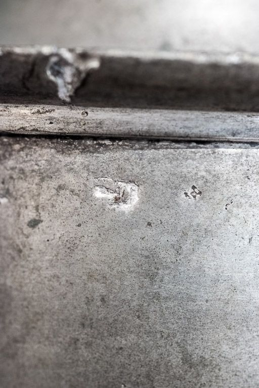 Détail de la croix de procession (poinçon effacé ?). © Pierre-Marie Barbe-Richaud / Région Bourgogne-Franche-Comté, Inventaire du patrimoine - 2015