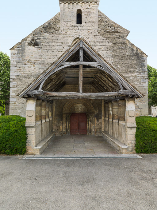 Porche : vue de face. © Pierre-Marie Barbe-Richaud / Région Bourgogne-Franche-Comté, Inventaire du patrimoine - 2015