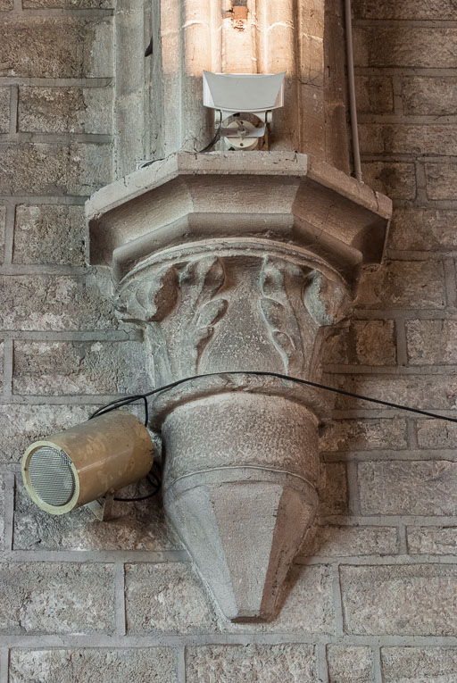 Vue d'un chapiteau de la nef. © Pierre-Marie Barbe-Richaud / Région Bourgogne-Franche-Comté, Inventaire du patrimoine - 2015