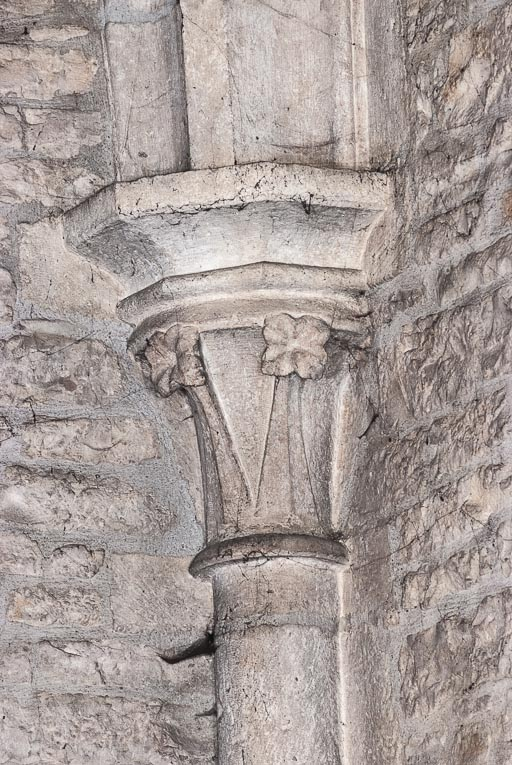 Vue d'un chapiteau du bras sud du transept. © Pierre-Marie Barbe-Richaud / Région Bourgogne-Franche-Comté, Inventaire du patrimoine - 2015