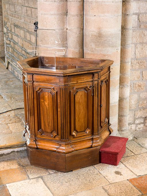 Partie transformée en chaire fixe. © Pierre-Marie Barbe-Richaud / Région Bourgogne-Franche-Comté, Inventaire du patrimoine - 2015