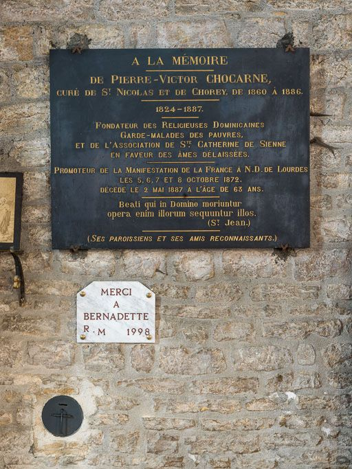 Vue d'ensemble de la plaque commémorative. © Pierre-Marie Barbe-Richaud / Région Bourgogne-Franche-Comté, Inventaire du patrimoine - 2015