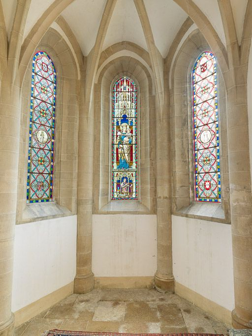 Vue d'ensemble des trois verrières du choeur. © Pierre-Marie Barbe-Richaud / Région Bourgogne-Franche-Comté, Inventaire du patrimoine - 2015