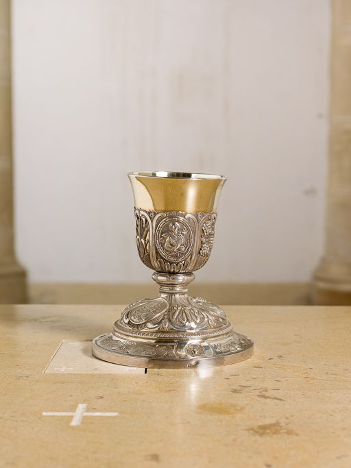 Vue d'ensemble du calice. © Pierre-Marie Barbe-Richaud / Région Bourgogne-Franche-Comté, Inventaire du patrimoine - 2015