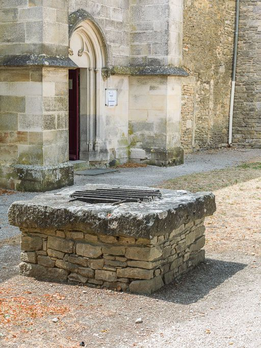 Puits : vue d'ensemble. © Pierre-Marie Barbe-Richaud / Région Bourgogne-Franche-Comté, Inventaire du patrimoine - 2015