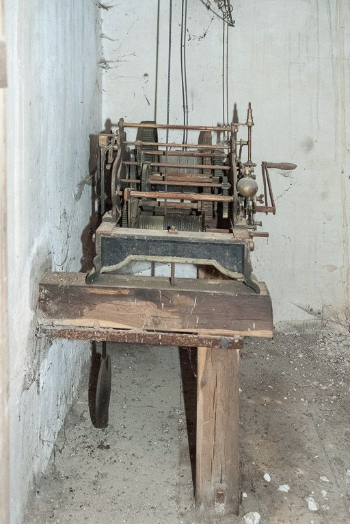 Vue de profil du mécanisme d'horloge. © Pierre-Marie Barbe-Richaud / Région Bourgogne-Franche-Comté, Inventaire du patrimoine - 2016