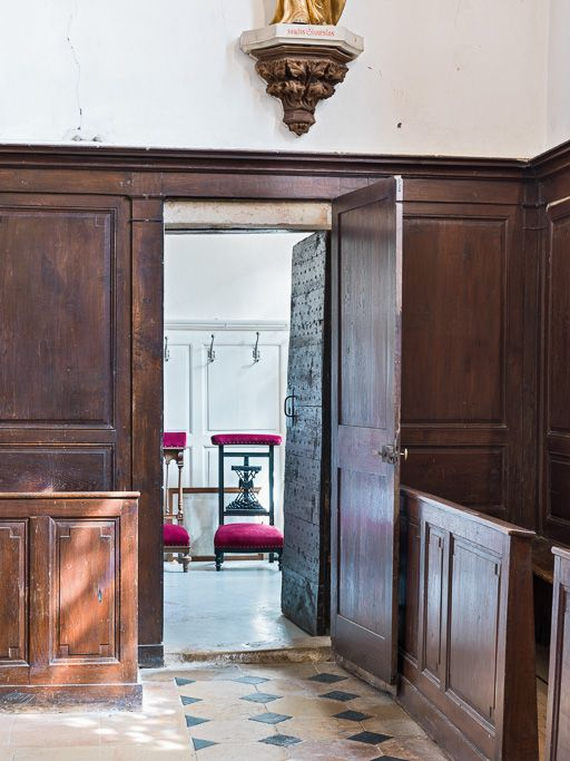 Porte d'entrée de la sacristie. © Pierre-Marie Barbe-Richaud / Région Bourgogne-Franche-Comté, Inventaire du patrimoine - 2016