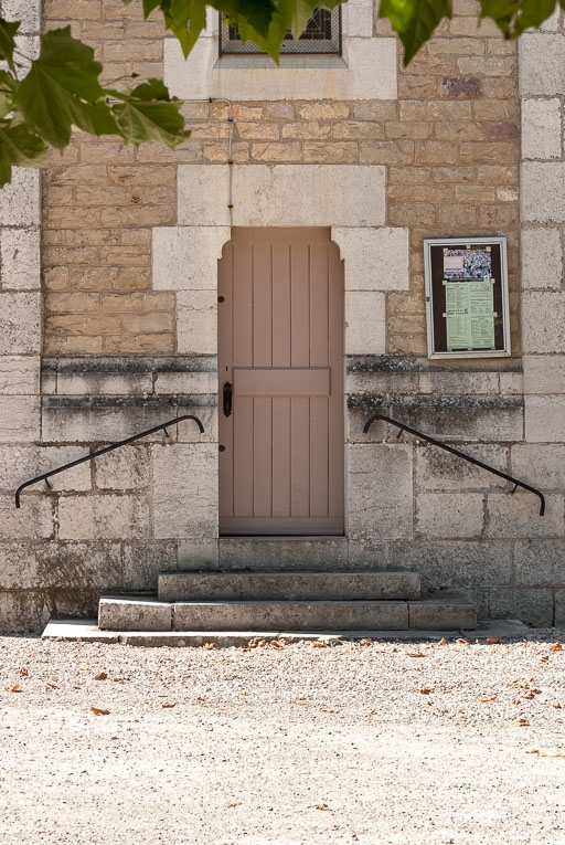 Porte latérale , élévation est. © Pierre-Marie Barbe-Richaud / Région Bourgogne-Franche-Comté, Inventaire du patrimoine - 2016