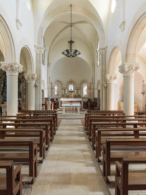 Vue d'ensemble depuis l'entrée de l'église. © Pierre-Marie Barbe-Richaud / Région Bourgogne-Franche-Comté, Inventaire du patrimoine - 2016