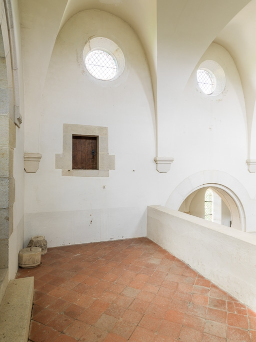 Tribune, oculus et accès aux combles. © Pierre-Marie Barbe-Richaud / Région Bourgogne-Franche-Comté, Inventaire du patrimoine - 2016