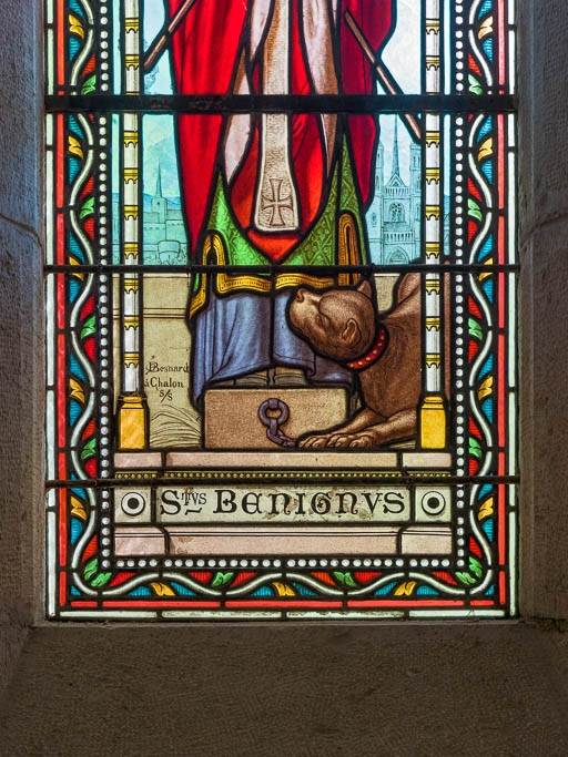 Détail de la signature de Besnard sur la verrière de saint Bénigne. © Pierre-Marie Barbe-Richaud / Région Bourgogne-Franche-Comté, Inventaire du patrimoine - 2016
