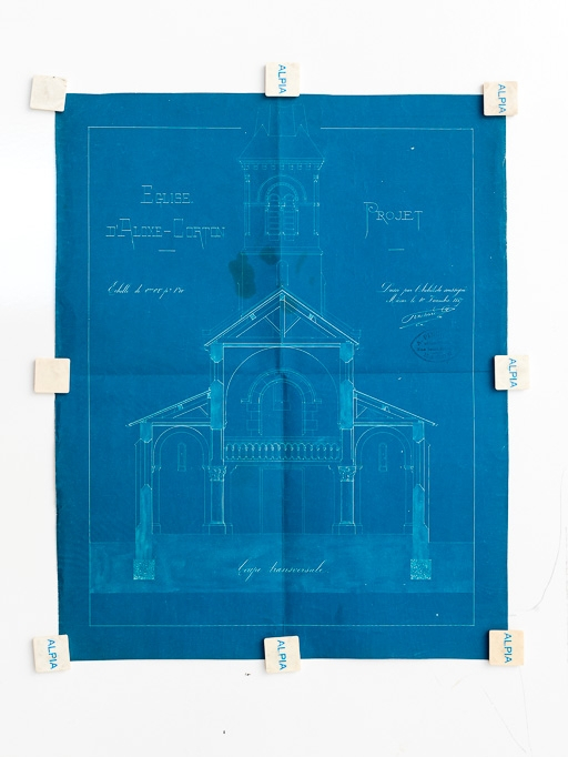 Coupe transversale de l'église d'Aloxe-Corton. Plan bleu dressé par l'architecte Pinchard le 10 décembre 1887 (Archives communales, Aloxe-Corton). © Pierre-Marie  Barbe-Richaud (reproduction) / Région Bourgogne-Franche-Comté, Inventaire du patrimoine - 2016