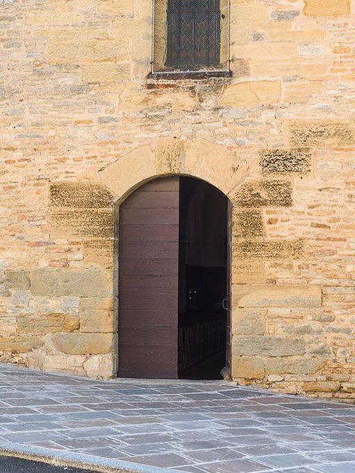 Porte d'accès à la nef. © Pierre-Marie Barbe-Richaud / Région Bourgogne-Franche-Comté, Inventaire du patrimoine - 2016