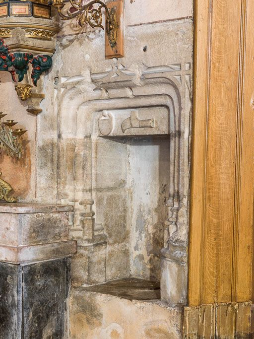 Lavabo de la chapelle nord. © Pierre-Marie Barbe-Richaud / Région Bourgogne-Franche-Comté, Inventaire du patrimoine - 2016