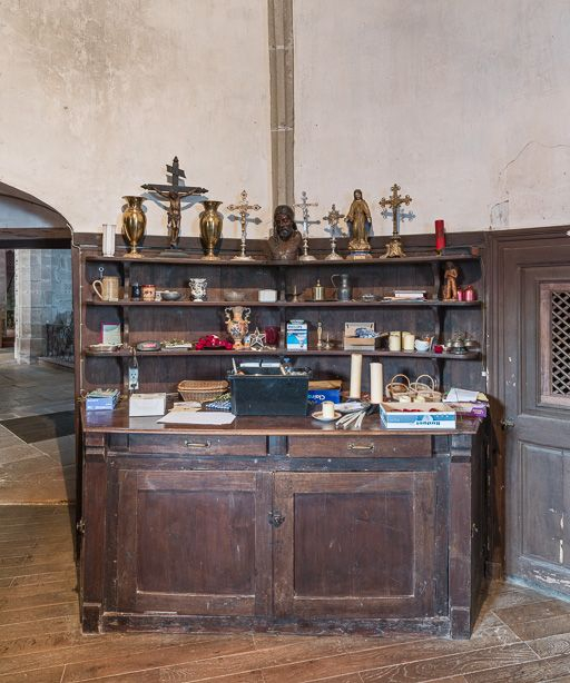 Meuble de sacrisitie et objets. © Pierre-Marie Barbe-Richaud / Région Bourgogne-Franche-Comté, Inventaire du patrimoine - 2016