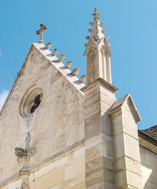 Façade: détail des pinacles et crochets. © Pierre-Marie Barbe-Richaud / Région Bourgogne-Franche-Comté, Inventaire du patrimoine - 2017