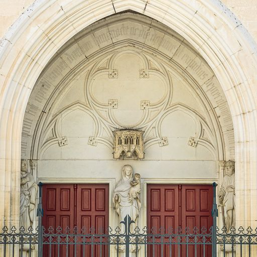 Portail: détail du tympan. © Pierre-Marie Barbe-Richaud / Région Bourgogne-Franche-Comté, Inventaire du patrimoine - 2017