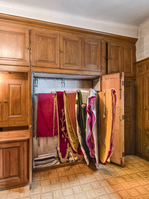 Chasublier de la sacristie. © Pierre-Marie Barbe-Richaud / Région Bourgogne-Franche-Comté, Inventaire du patrimoine - 2017