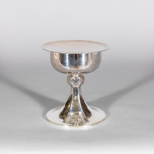 Vue d'ensemble du calice. © Pierre-Marie Barbe-Richaud / Région Bourgogne-Franche-Comté, Inventaire du patrimoine - 2017