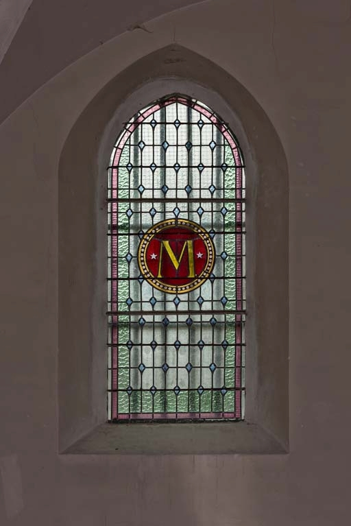 Verrière de la chapelle sud. © Pierre-Marie Barbe-Richaud / Région Bourgogne-Franche-Comté, Inventaire du patrimoine - 2017