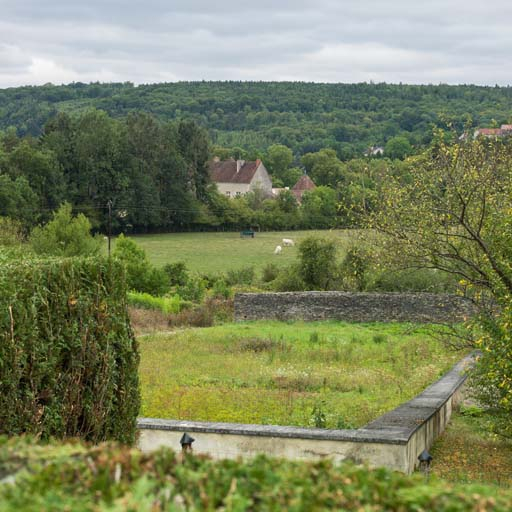 Vue de la façade postérieure depuis la rue des Juifs. © Pierre-Marie Barbe-Richaud / Région Bourgogne-Franche-Comté, Inventaire du patrimoine - 2017