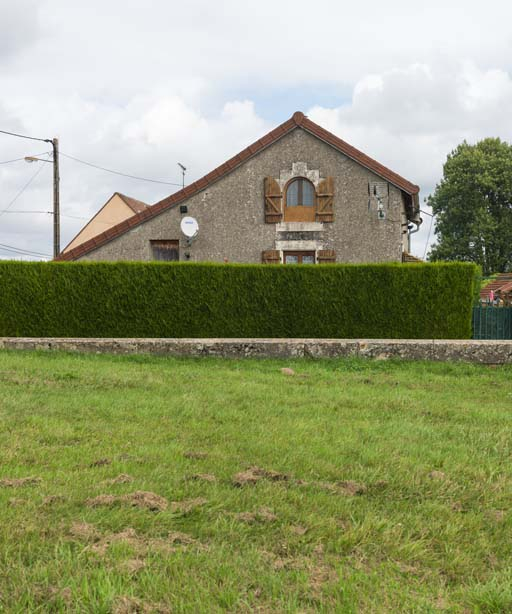Vue de la maison. © Pierre-Marie Barbe-Richaud / Région Bourgogne-Franche-Comté, Inventaire du patrimoine - 2017 Vue de la maison. © Pierre-Marie Barbe-Richaud / Région Bourgogne-Franche-Comté, Inventaire du patrimoine - 2017