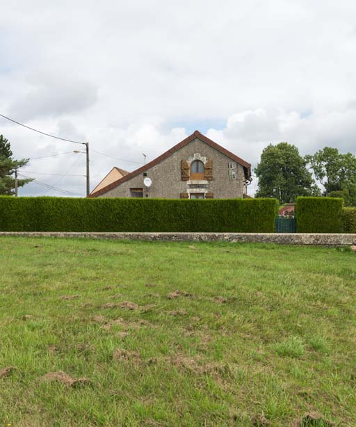 Vue d'ensemble de la maison. © Pierre-Marie Barbe-Richaud / Région Bourgogne-Franche-Comté, Inventaire du patrimoine - 2017 Vue d'ensemble de la maison. © Pierre-Marie Barbe-Richaud / Région Bourgogne-Franche-Comté, Inventaire du patrimoine - 2017