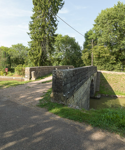 Vue du pont. © Pierre-Marie Barbe-Richaud / Région Bourgogne-Franche-Comté, Inventaire du patrimoine - 2017