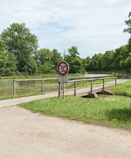 Vue d'ensemble de l'ouvrage. © Pierre-Marie Barbe-Richaud / Région Bourgogne-Franche-Comté, Inventaire du patrimoine - 2017