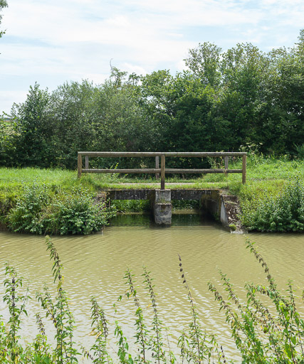 déversoir de superficie © Pierre-Marie Barbe-Richaud / Région Bourgogne-Franche-Comté, Inventaire du patrimoine - 2017